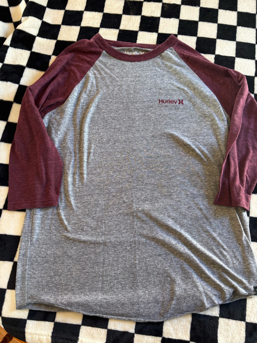 Men’s medium Hurley Gray & Maroon Raglan half-Sleeve Undershirt